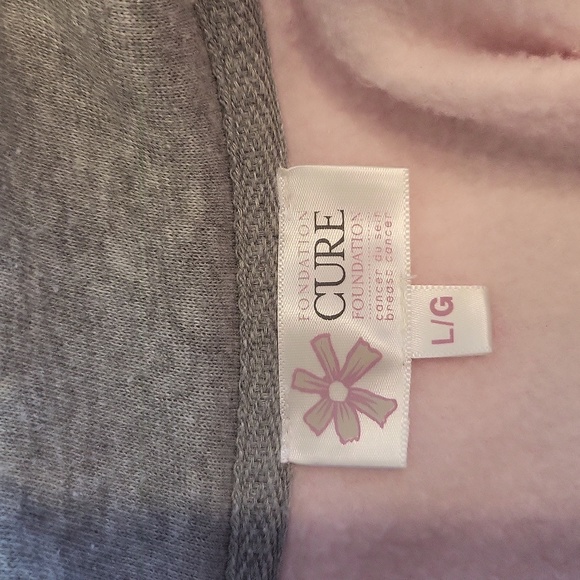 Cure Foundation Ladies track suit - Picture 15 of 17